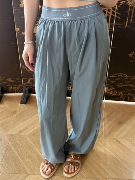ALO Yoga Pants - NWT 🧐 Alo Yoga Steel Grey High Rise Wide Leg Suit Up Pant 💕 - (30" inseam)